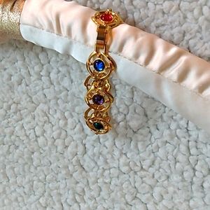 Gold tone costume bracelet